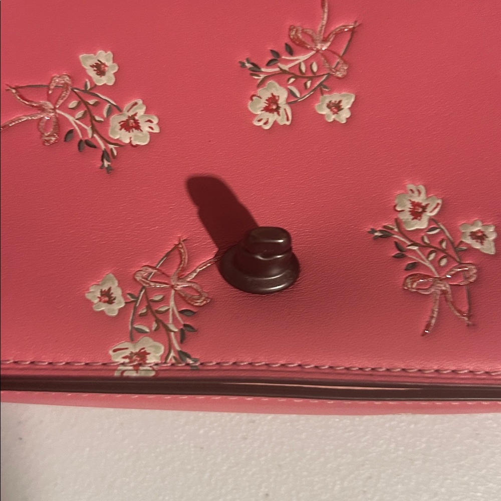 Coach 1941 Dinky crossbody bag floral Bow Print Limited edition Pink 28433rare🩷 - Picture 3 of 9